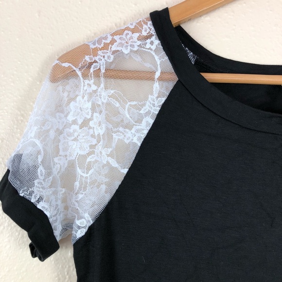 Mainstream Boutique Black Lace Sleeve Top Size S - Picture 2 of 5